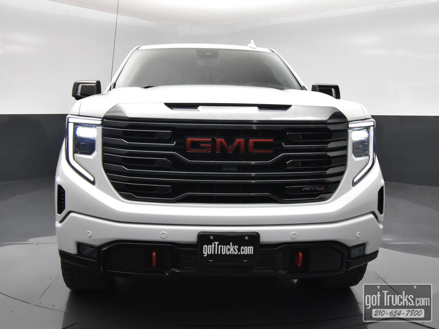 Used 2023 GMC Sierra 1500 AT4 w/ Technology Package AWD/4WD image 50