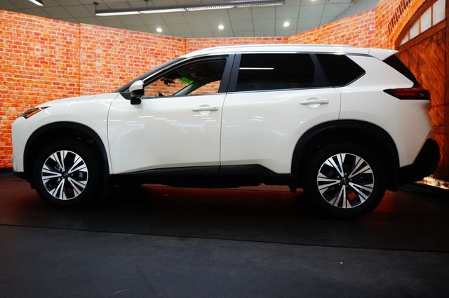 Certified 2023 Nissan Rogue SV w/ SV Premium B Package AWD/4WD image 4
