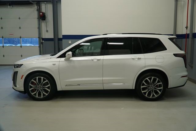 Certified 2023 Cadillac XT6 Sport w/ Technology Package image 2