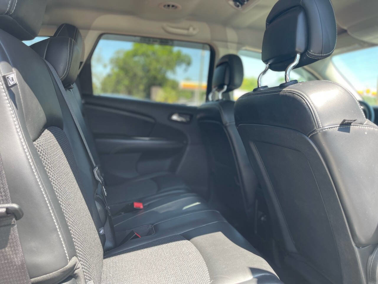 Used 2015 Dodge Journey Crossroad w/ Flexible Seating Group image 13