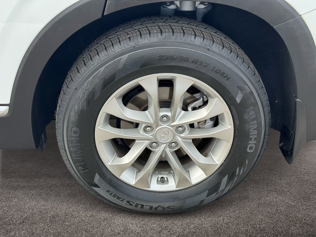 Used 2020 Hyundai Santa Fe SE image 8
