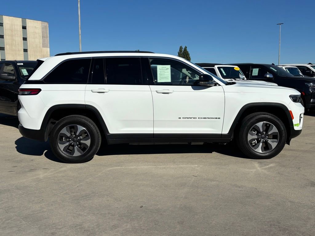 Used 2022 Jeep Grand Cherokee Limited 4xe image 3