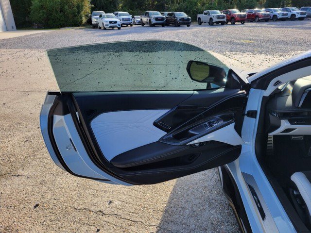 Used 2023 Chevrolet Corvette Z06 w/ Engine Appearance Package image 13