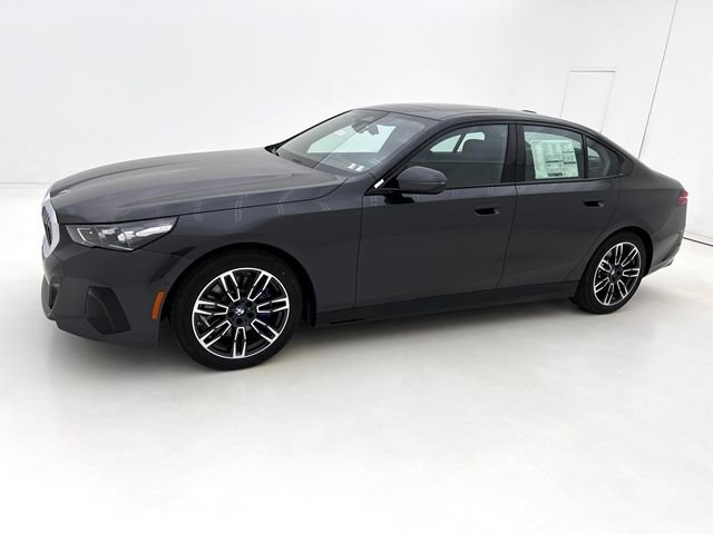 New 2026 BMW 530i xDrive w/ M Sport Package AWD/4WD video 2