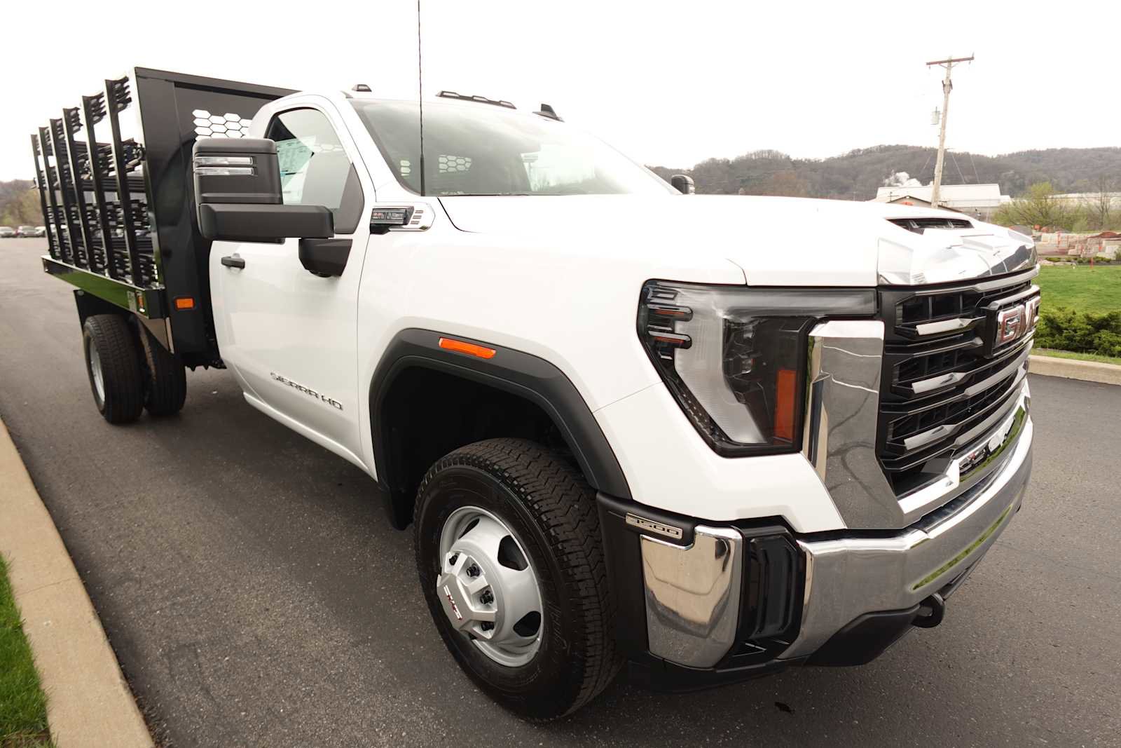 New 2026 GMC Sierra 3500 Pro w/ Convenience Package RWD image 5