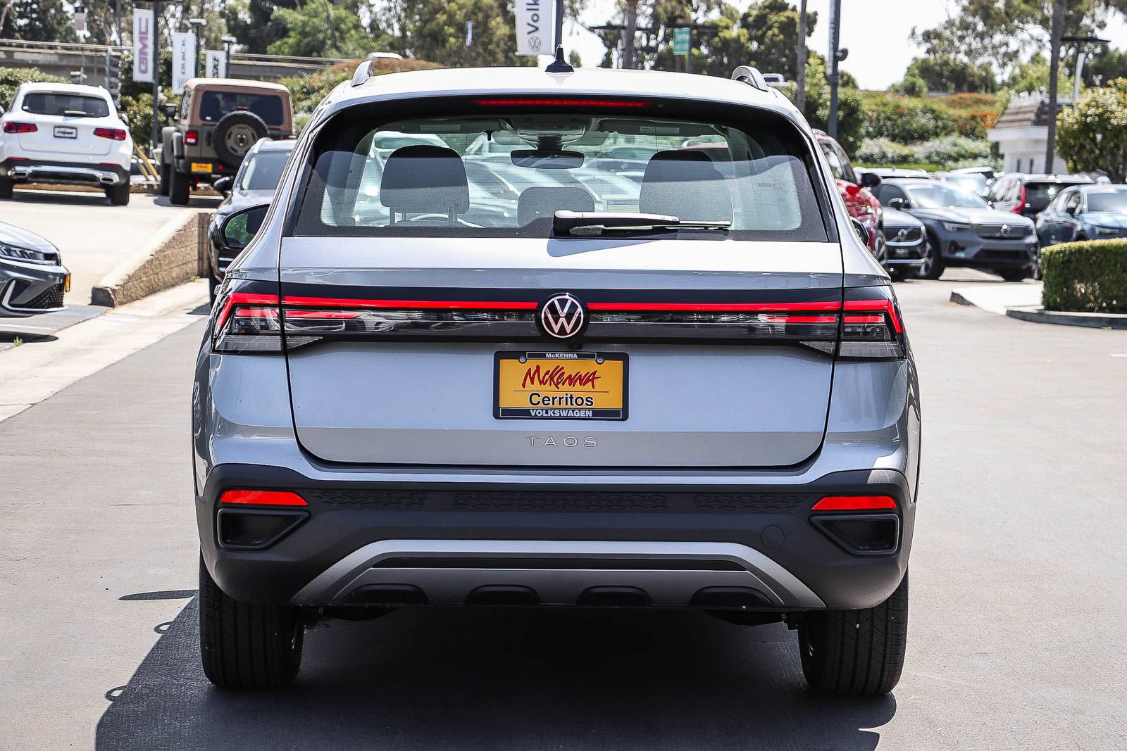 New 2026 Volkswagen Taos S FWD image 7