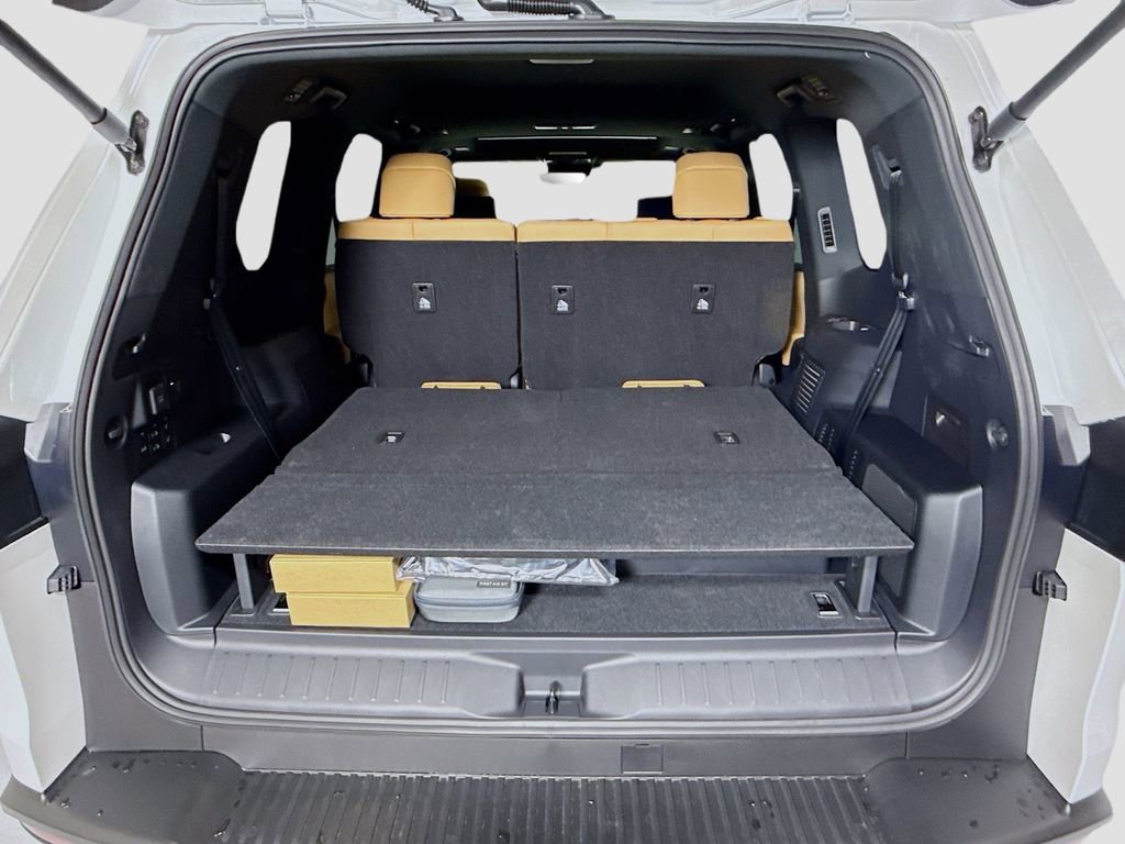 New 2026 Lexus LX 700h Luxury image 29