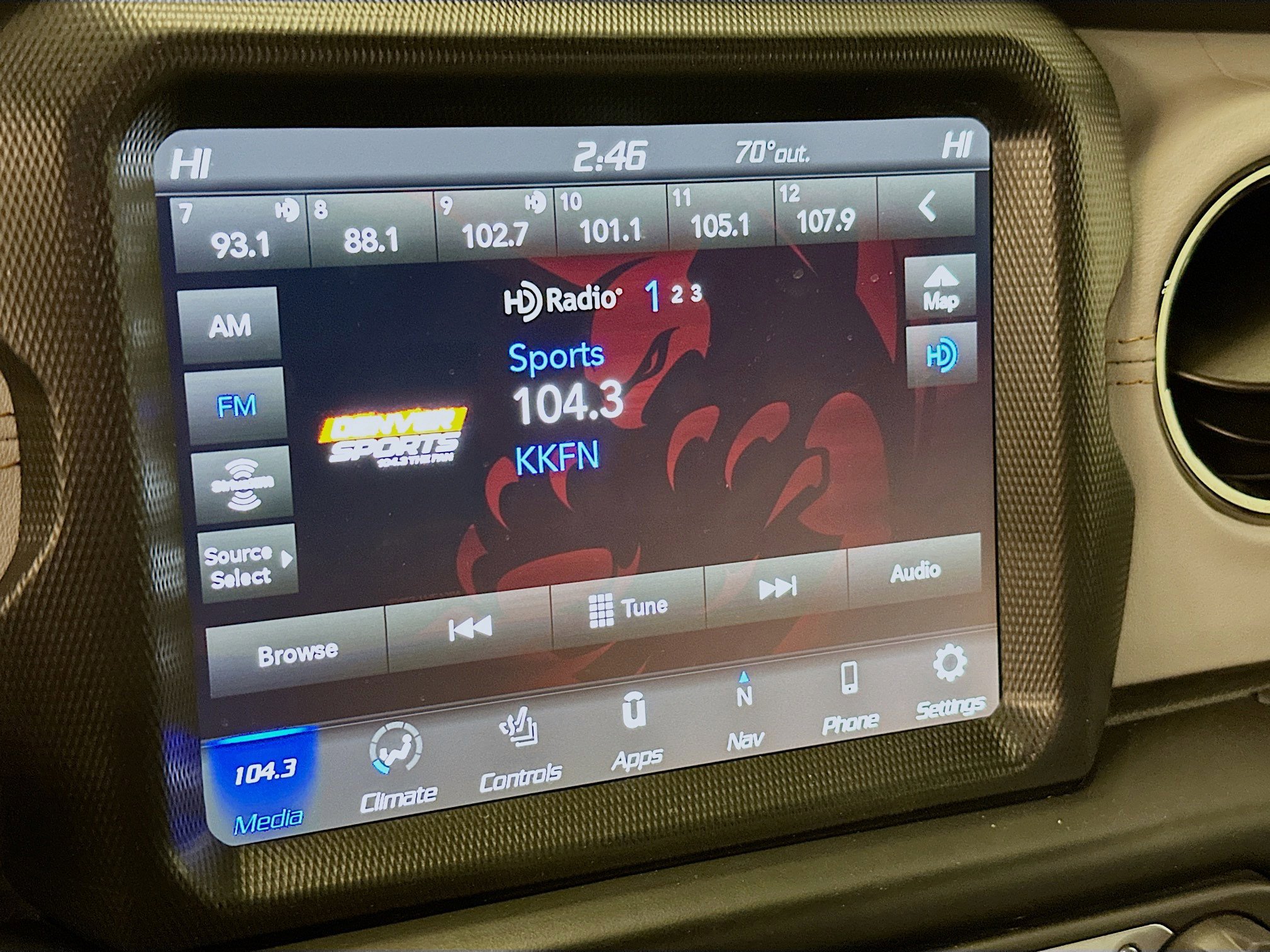 Used 2023 Jeep Wrangler Unlimited Sahara image 21