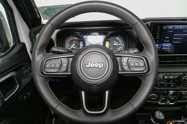 Used 2024 Jeep Wrangler Unlimited w/ Convenience Group AWD/4WD image 28