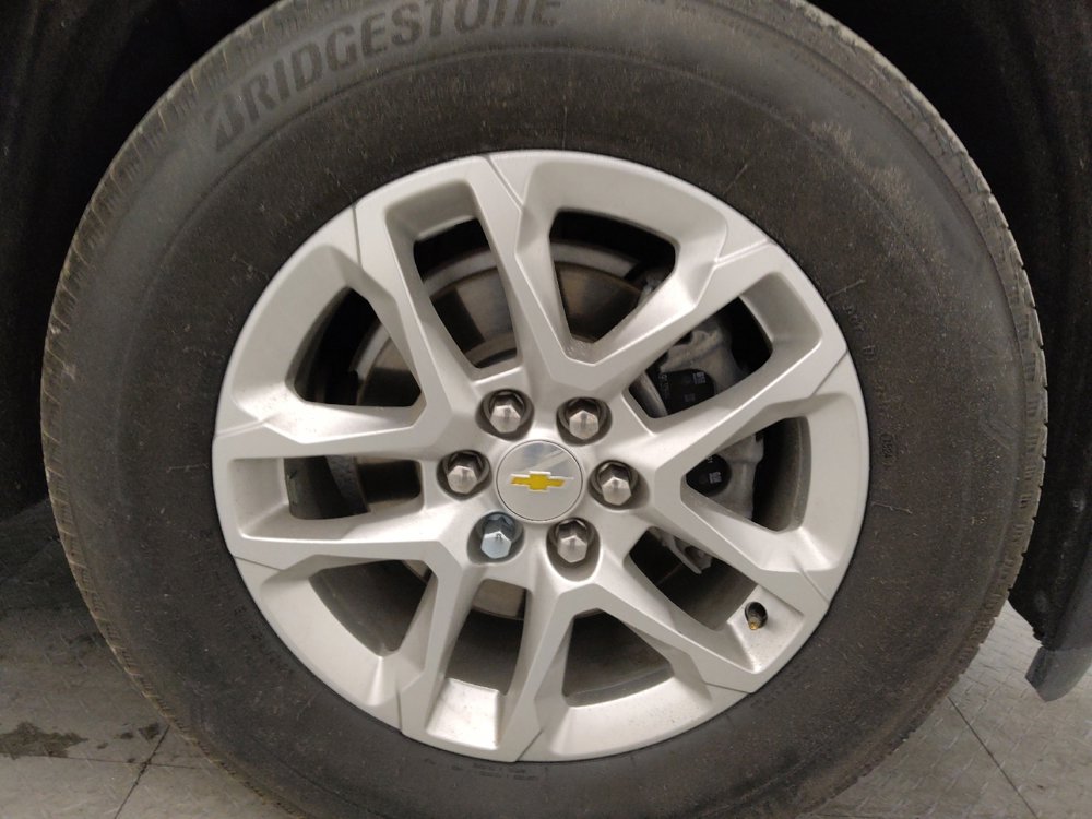 Used 2021 Chevrolet Traverse LS FWD image 31