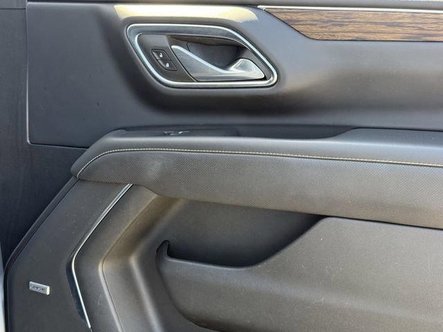 Used 2023 Chevrolet Suburban Premier AWD/4WD image 29