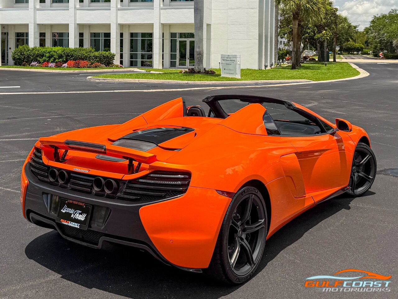 Used 2015 McLaren 650S Spider RWD image 56