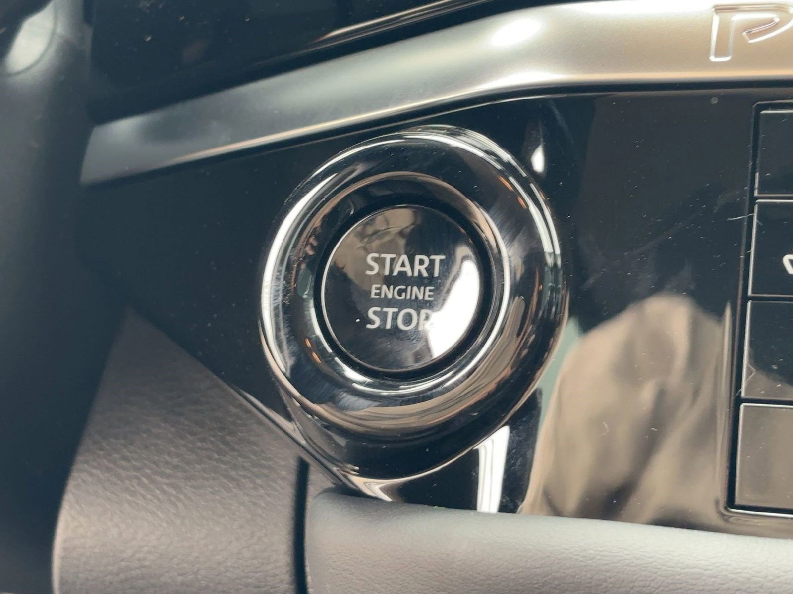 New 2026 Nissan Pathfinder SV image 25