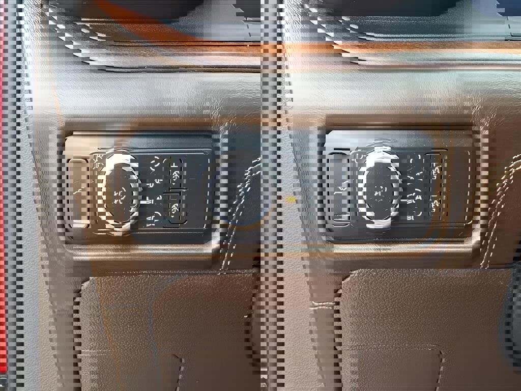 Used 2022 Ford Explorer King Ranch w/ Class IV Trailer Tow Package image 19