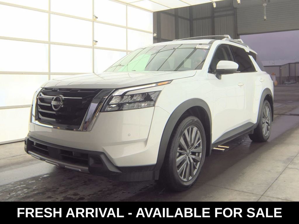 Used 2025 Nissan Pathfinder SL w/ SL Premium Package image 4