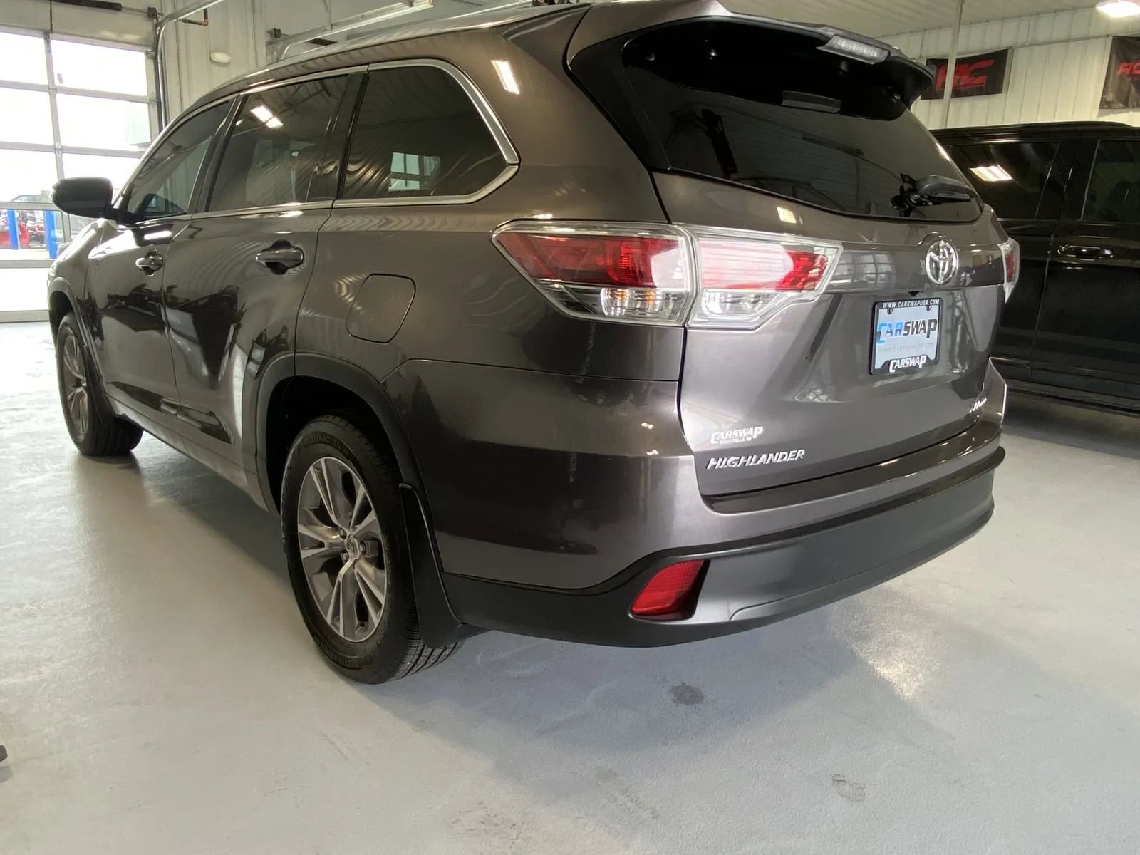 Used 2014 Toyota Highlander XLE AWD/4WD image 5