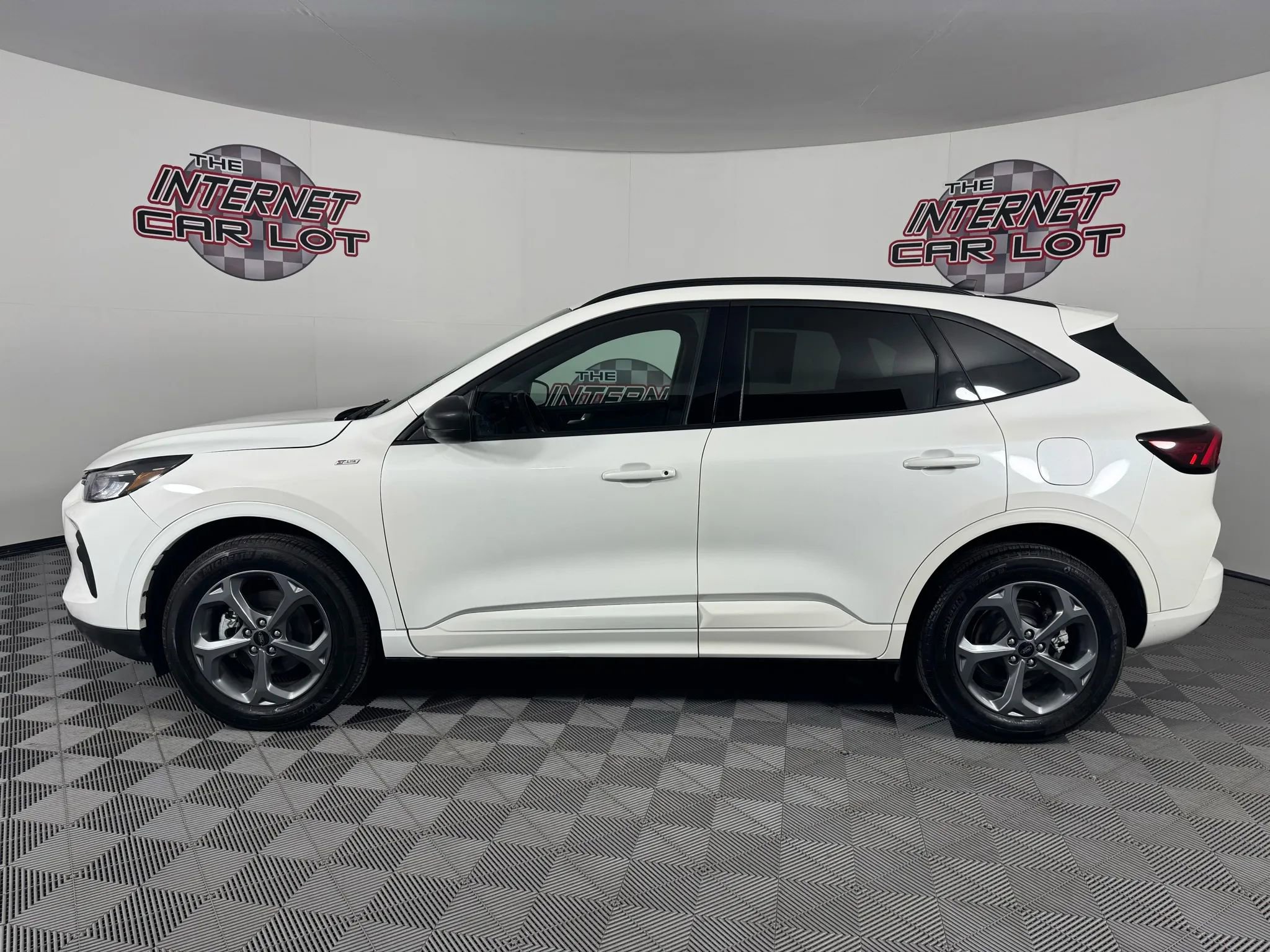 Used 2024 Ford Escape ST-Line w/ Tech Pack #1 image 4