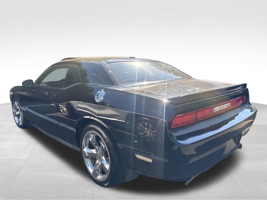 Used 2014 Dodge Challenger R/T Plus RWD image 15