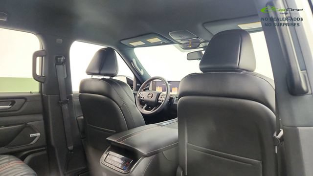 Used 2026 Nissan Armada PRO-4X w/ Captain's Chari Seat Package AWD/4WD image 26