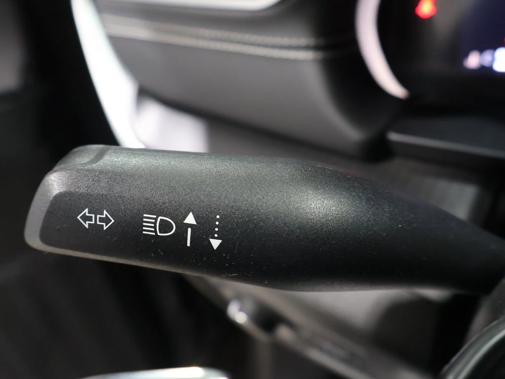 Used 2024 Jeep Grand Cherokee L Altitude image 41