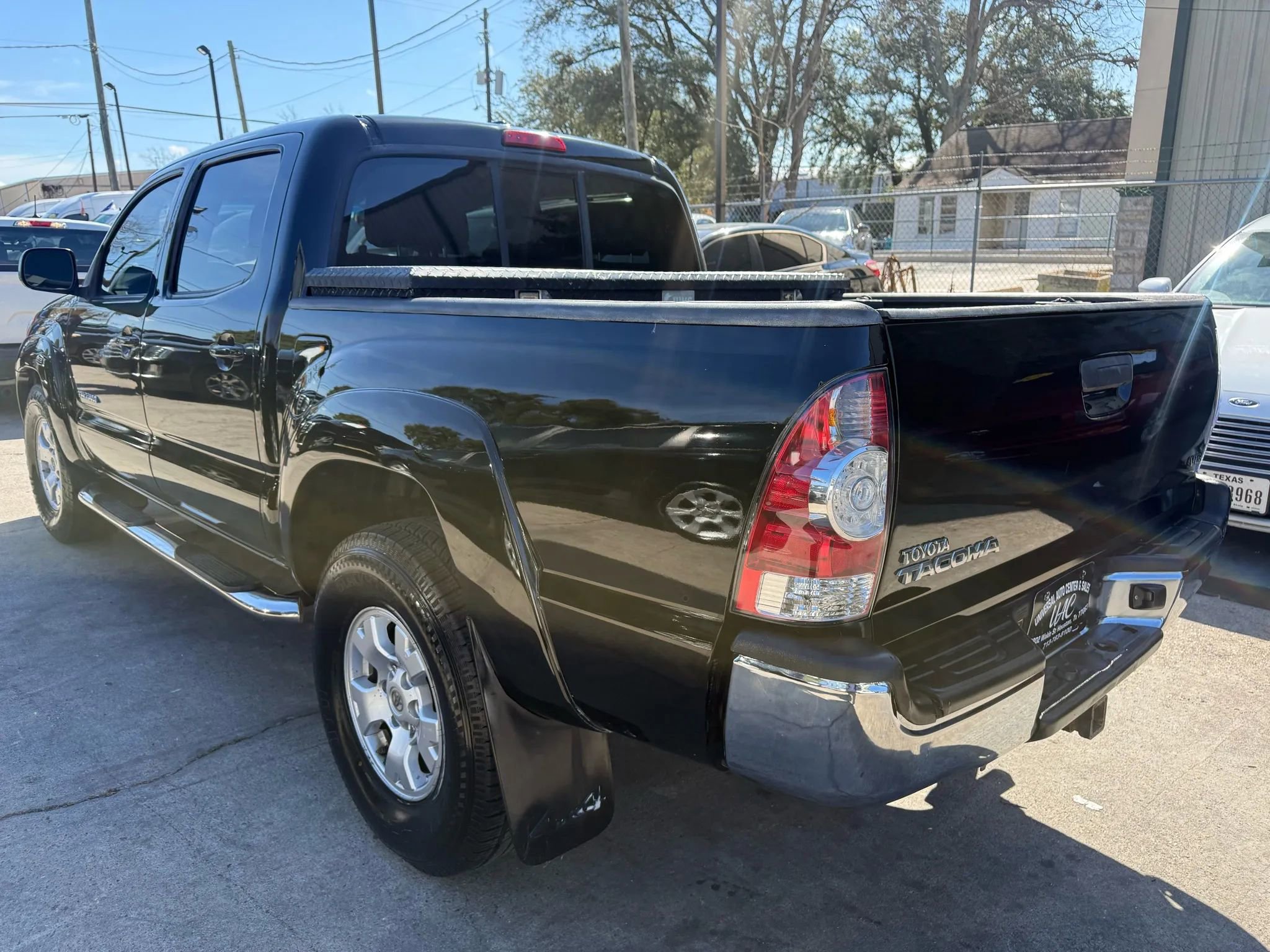 Used 2011 Toyota Tacoma 4x4 Double Cab w/ TRD Off-Road Pkg image 5