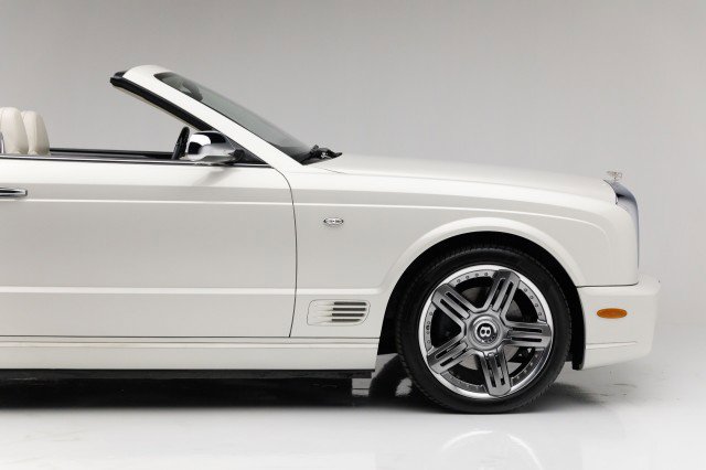 Used 2010 Bentley Azure T image 37