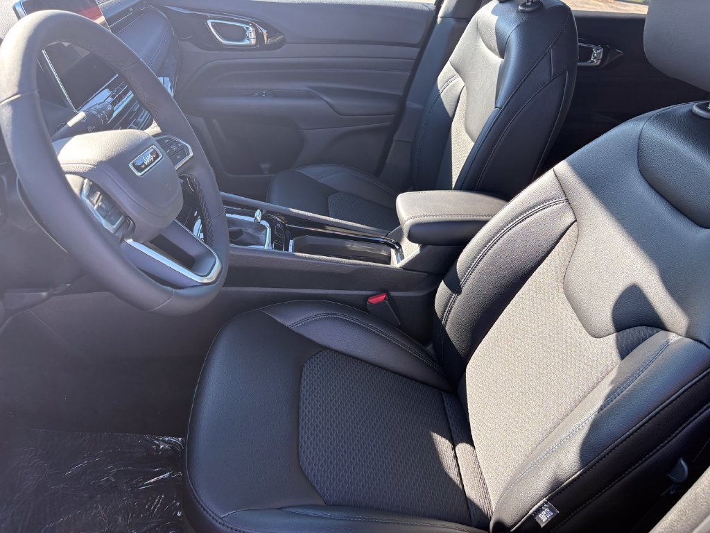 New 2026 Jeep Compass Latitude AWD/4WD image 16