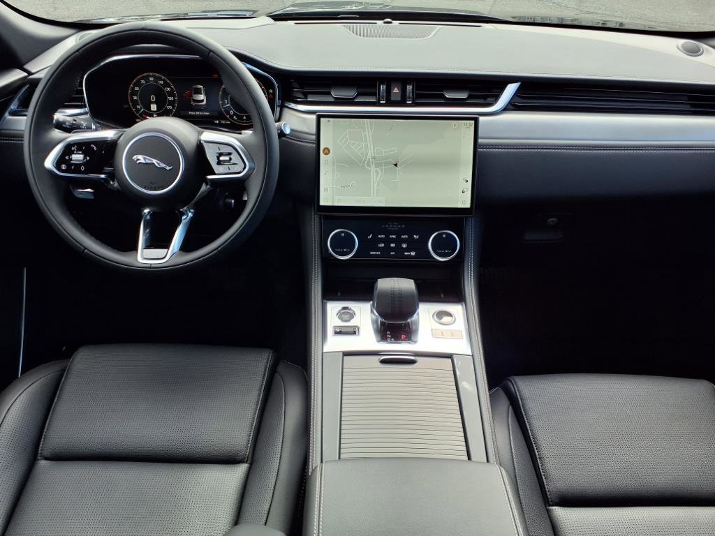 New 2026 Jaguar F-PACE R-Dynamic S image 4