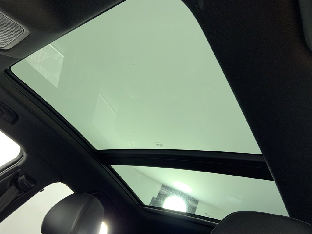 Used 2017 Audi Q3 2.0T Prestige w/ Prestige Package image 19