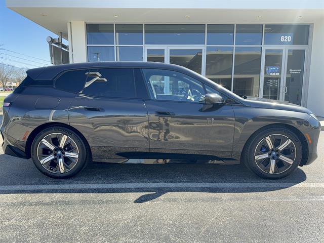 Certified 2022 BMW iX xDrive50 w/ Premium Package image 2