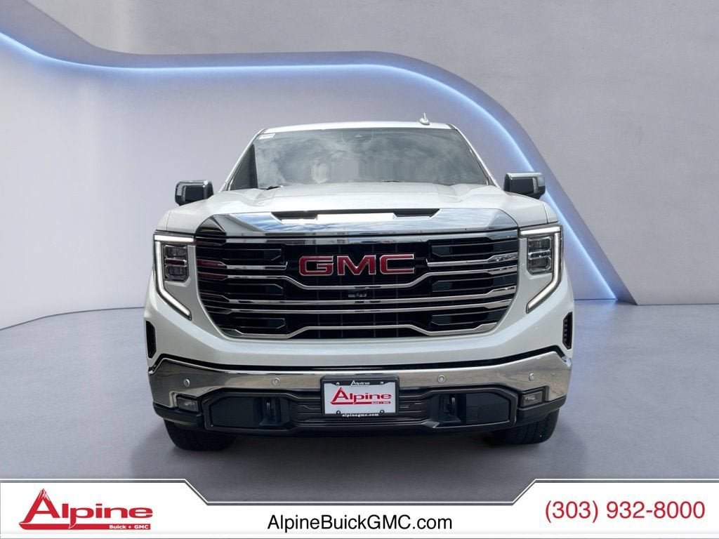 Used 2024 GMC Sierra 1500 SLT w/ SLT Premium Plus Package AWD/4WD image 10