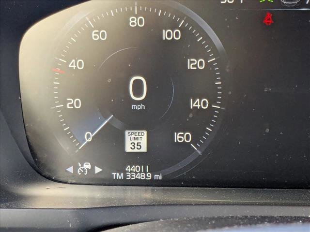 Used 2020 Volvo XC90 T5 Momentum w/ Protection Package Premier image 10