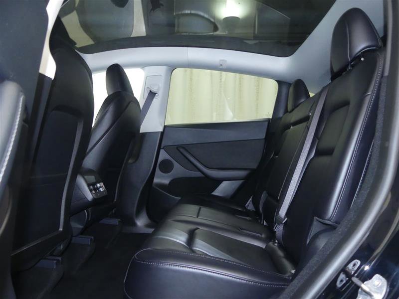 Used 2024 Tesla Model Y 2WD image 20