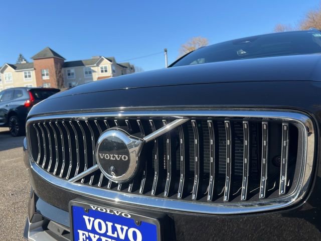 Certified 2025 Volvo V90 B6 Cross Country Ultra image 13