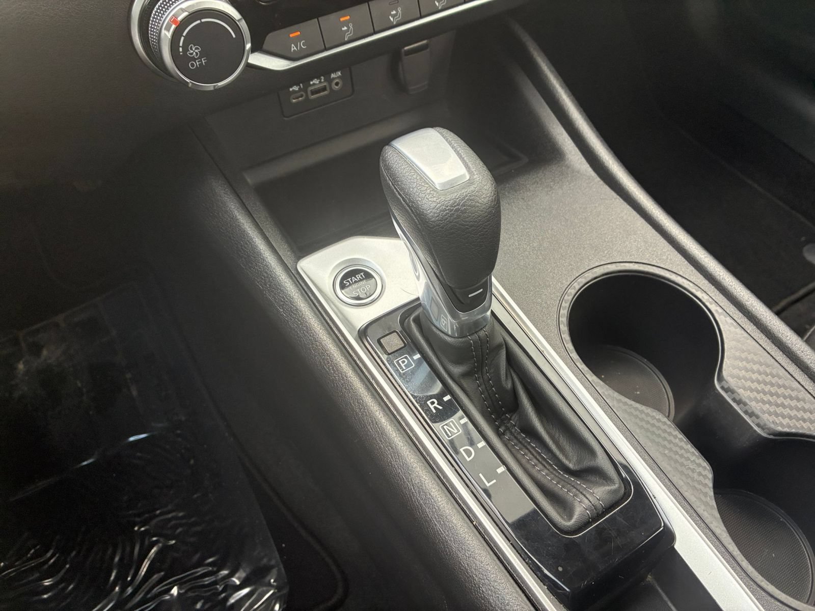 Used 2025 Nissan Altima 2.5 SV FWD image 31