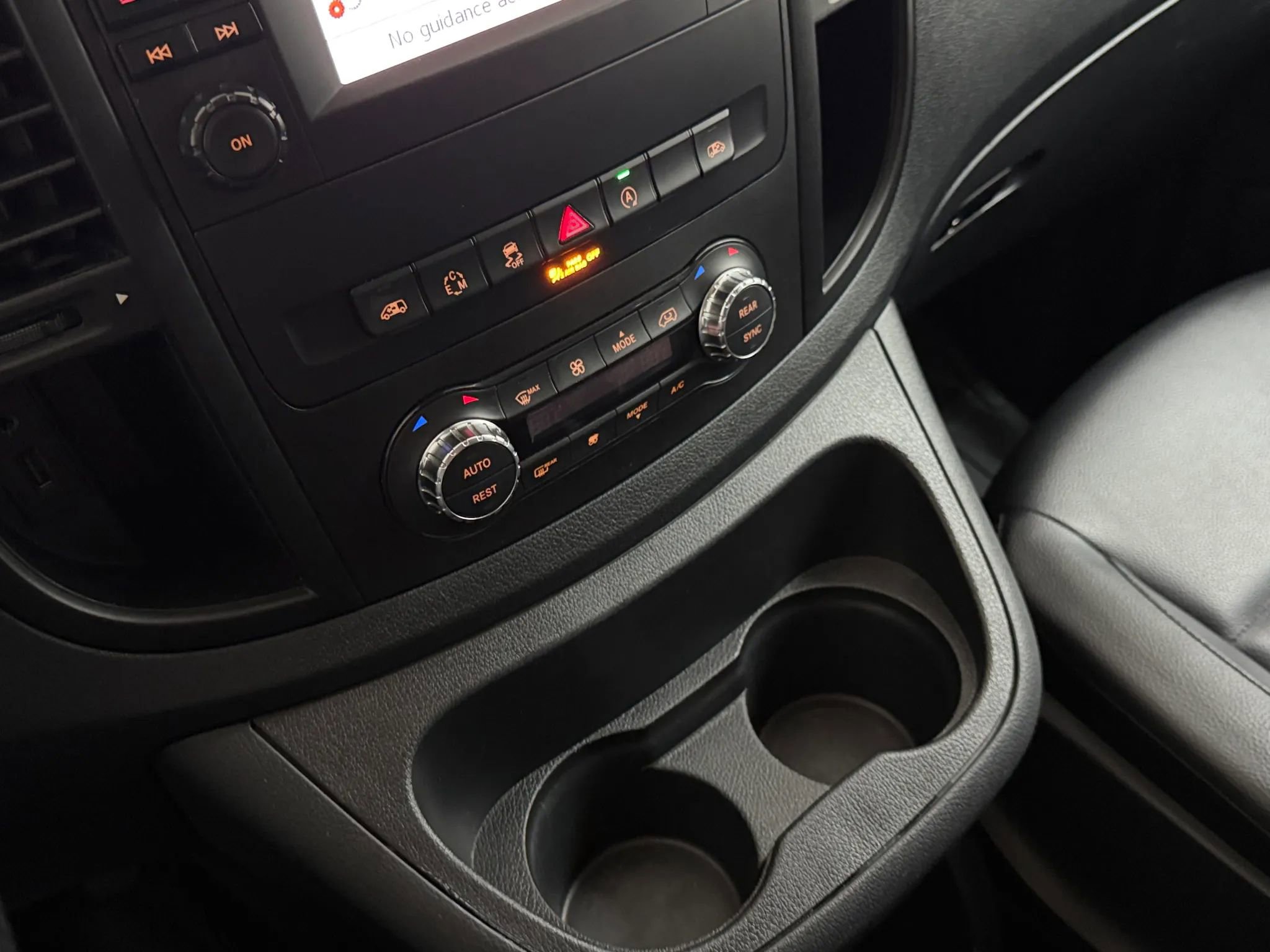 Used 2016 Mercedes-Benz Metris Passenger image 28