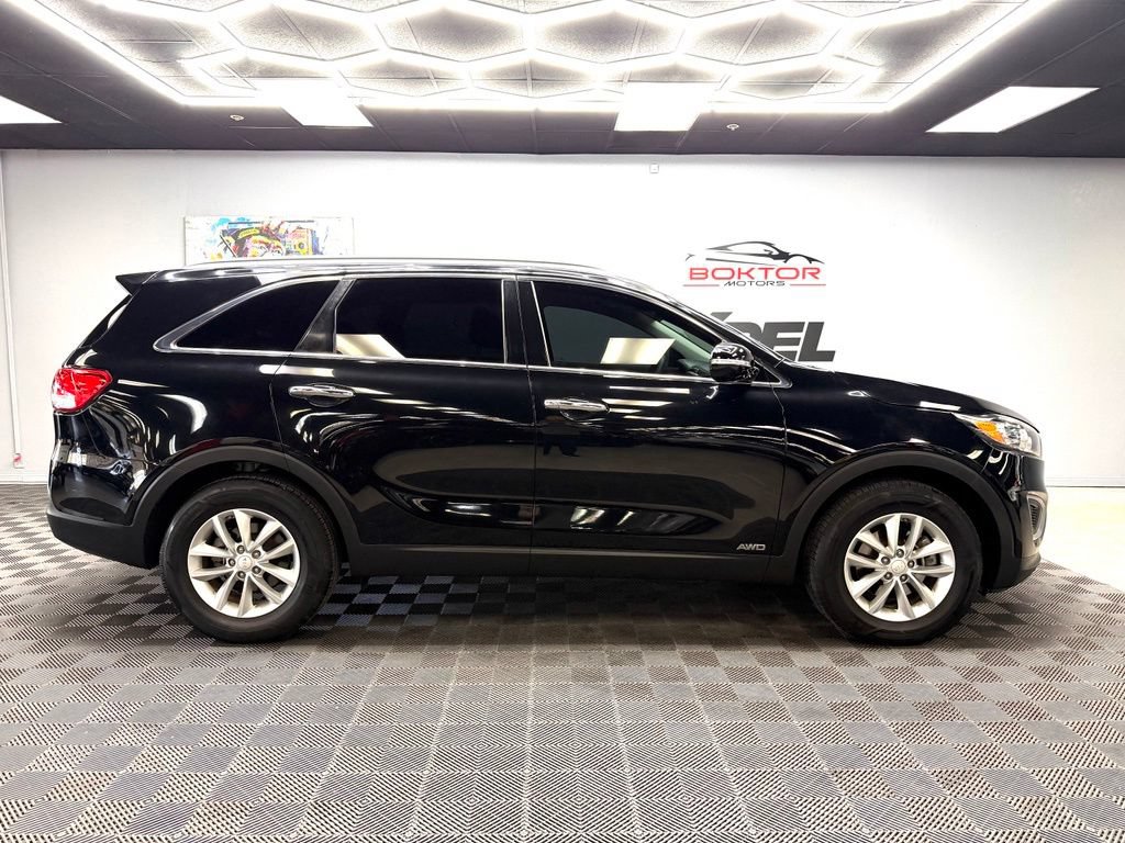 Used 2017 Kia Sorento AWD image 16