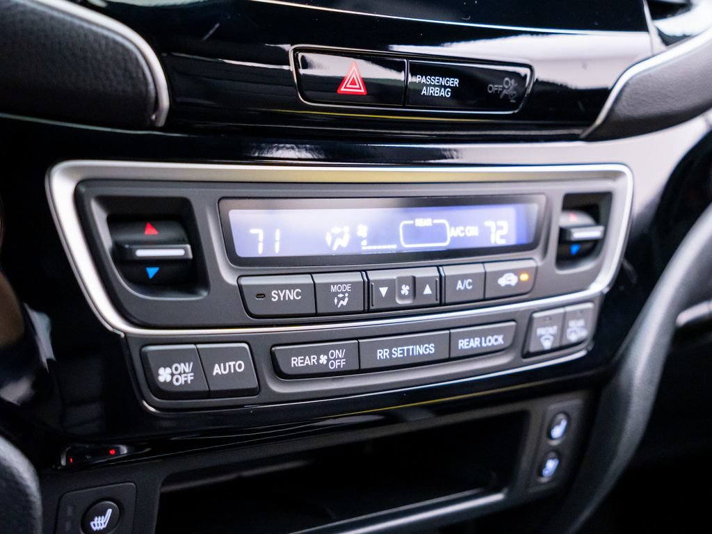 Certified 2024 Honda Passport Black Edition image 26