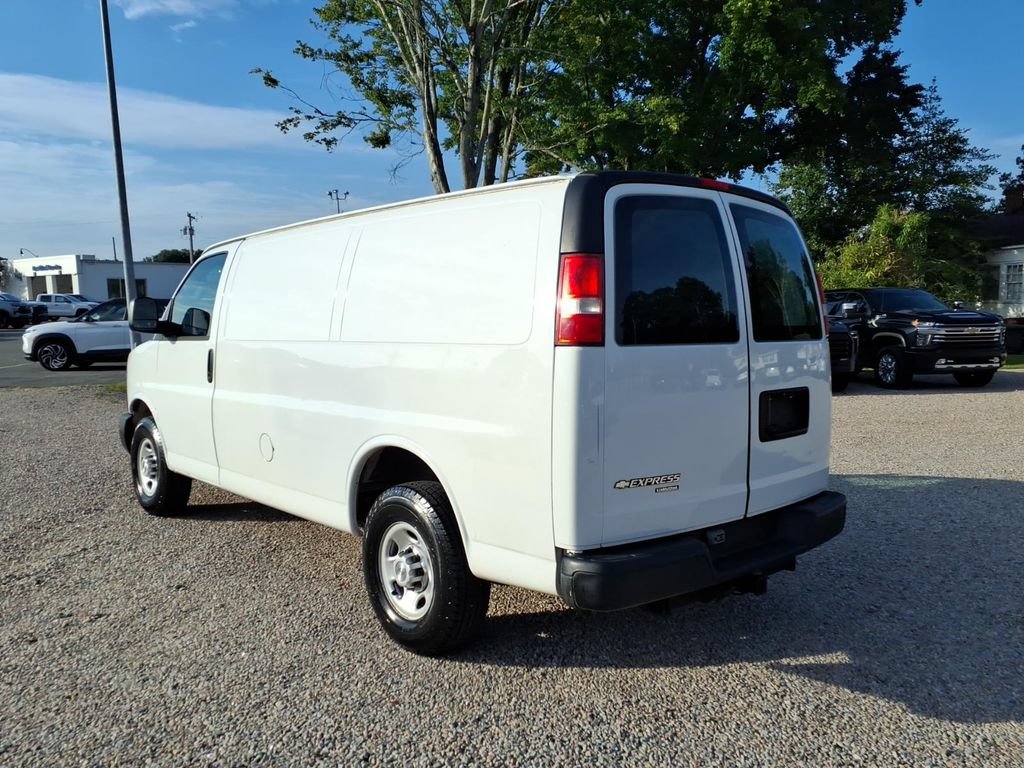 Used 2016 Chevrolet Express 2500 RWD image 5