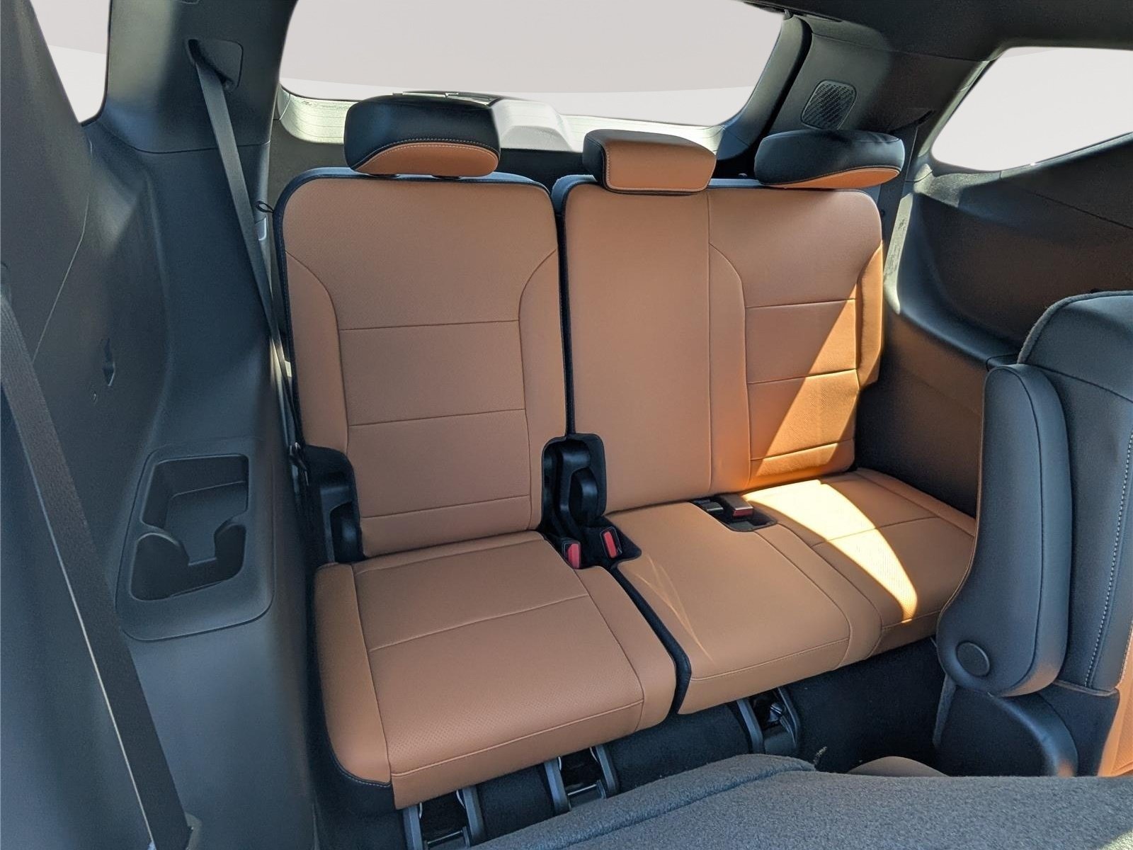 New 2027 Chevrolet Traverse Z71 w/ Enhanced Driving Package AWD/4WD image 10