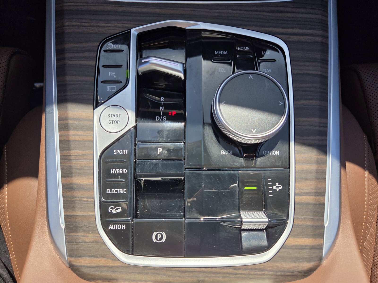 Used 2025 BMW X5 xDrive50e image 25