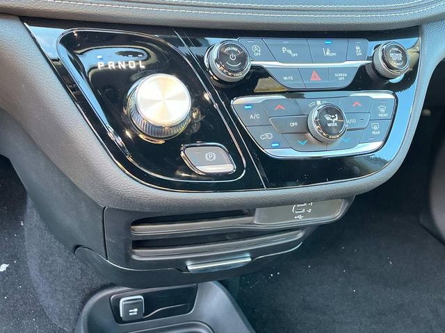 New 2026 Chrysler Pacifica Select image 26