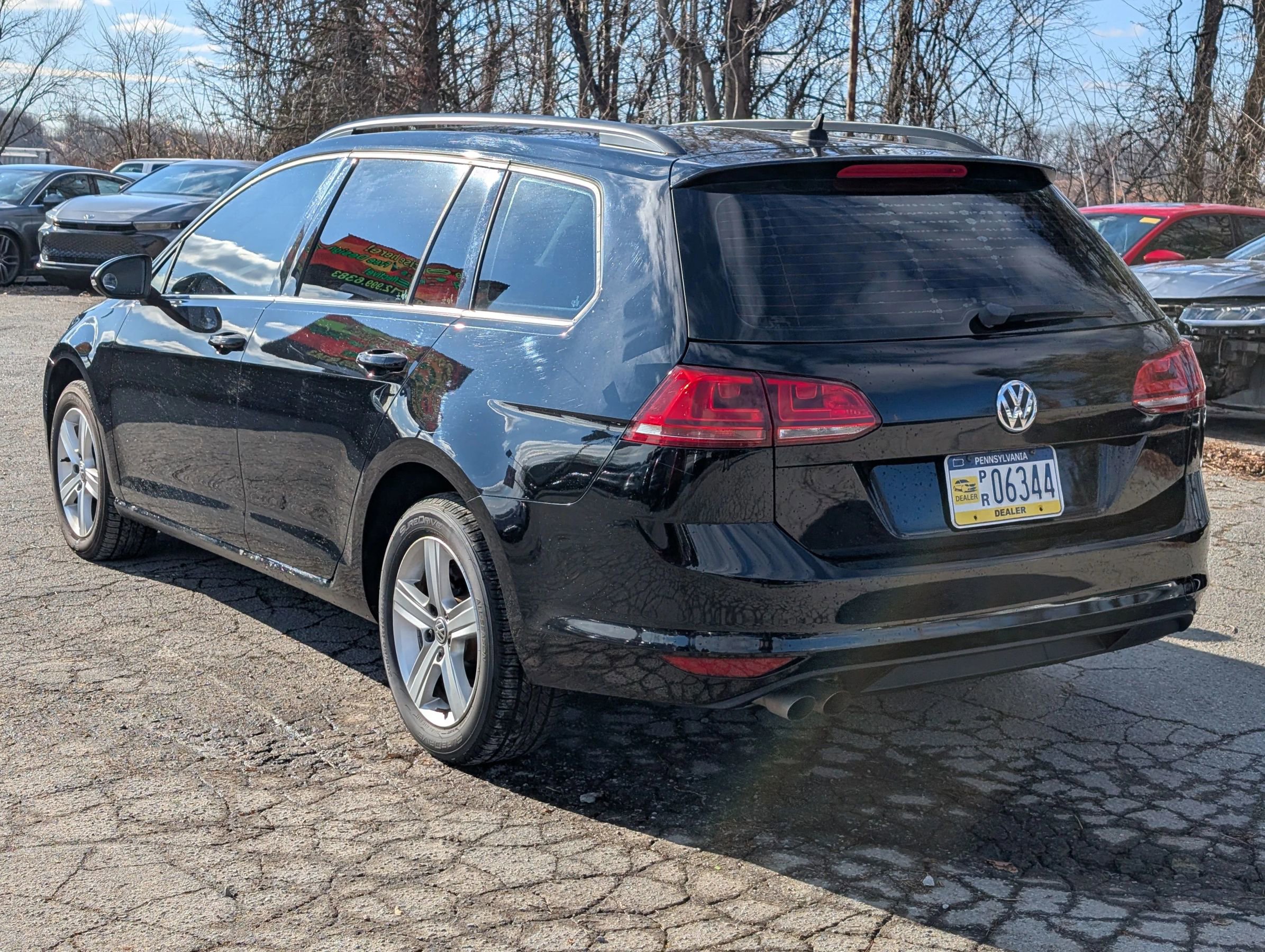 Used 2015 Volkswagen Golf TDI S image 5