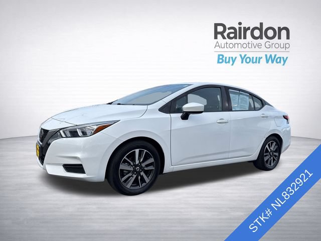 Used 2022 Nissan Versa SV FWD image 3