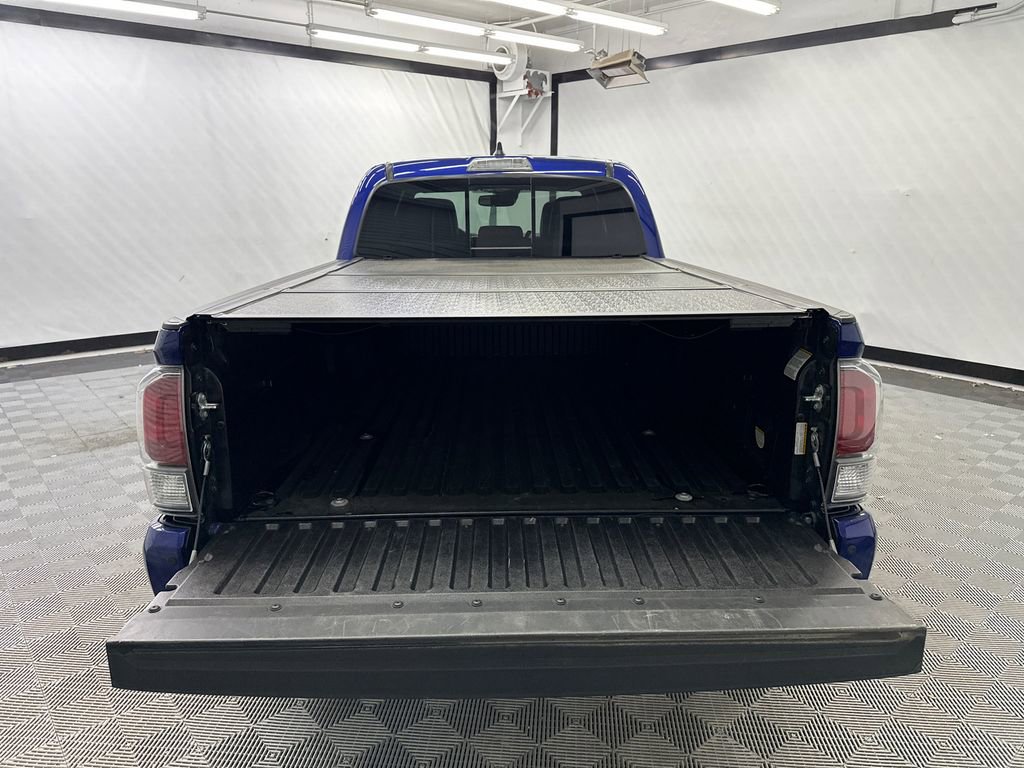 Used 2022 Toyota Tacoma TRD Off-Road w/ TRD Premium Off Road Package image 17