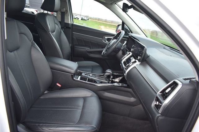 Used 2023 Kia Sorento SX image 12