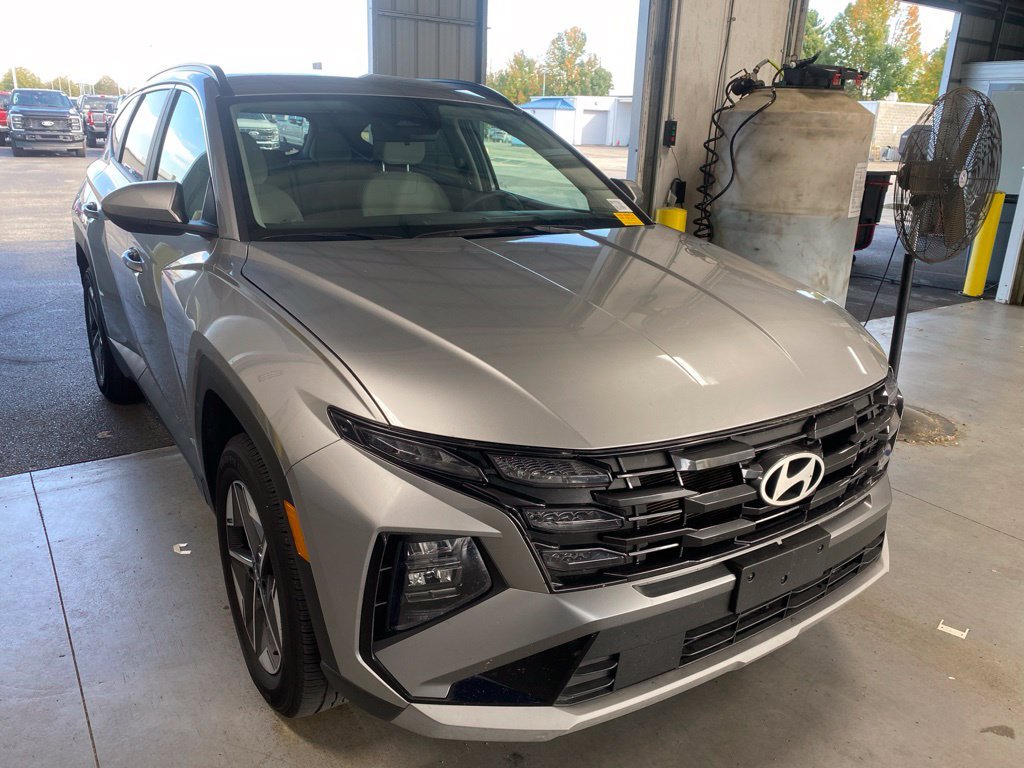 Used 2025 Hyundai Tucson SEL AWD/4WD image 1