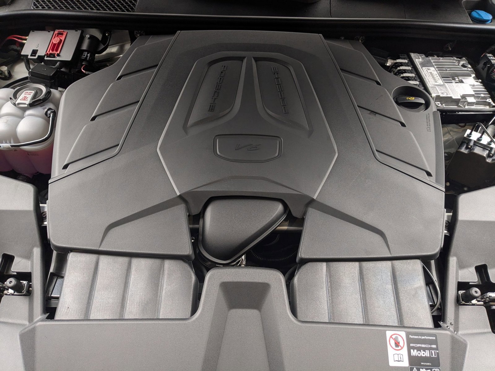 New 2026 Porsche Cayenne image 28