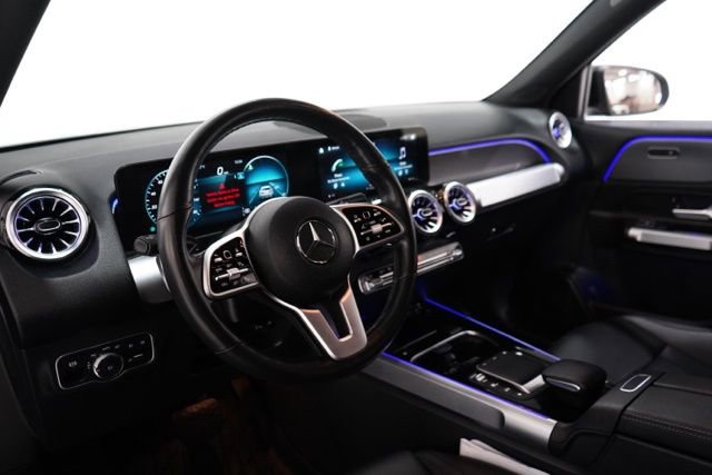 Used 2022 Mercedes-Benz GLB 250 4MATIC image 17