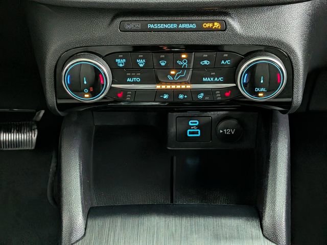 Certified 2022 Ford Escape SE w/ SE Sport Appearance Package image 30